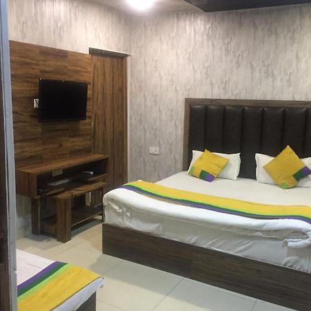 Fabhotel Dm Residency Amritsar Bagian luar foto