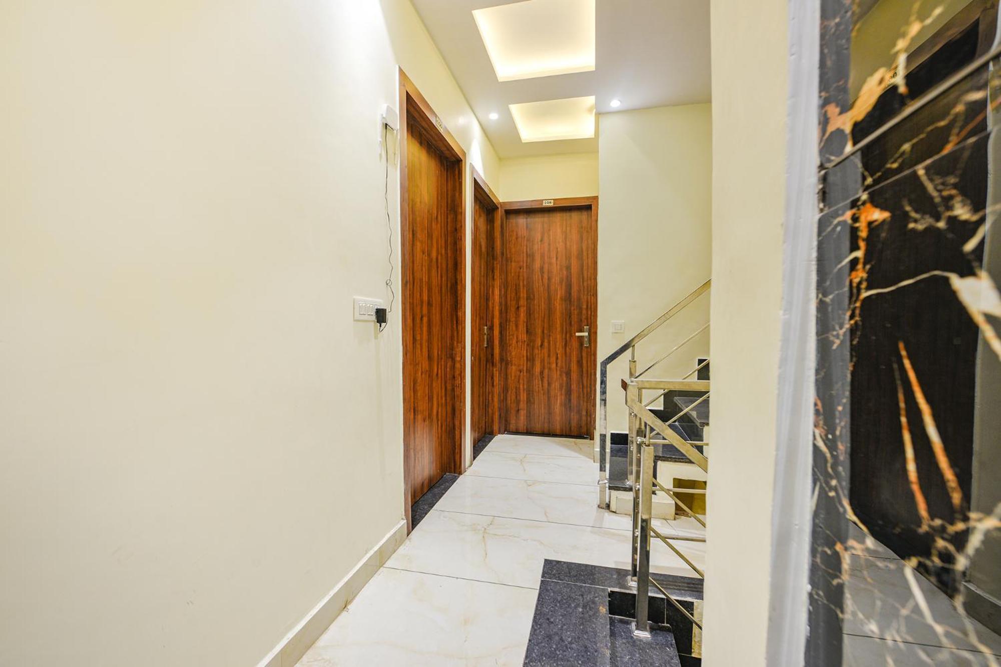 Fabhotel Dm Residency Amritsar Bagian luar foto